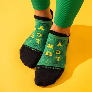 Feetures Elite Light Cushion No Show Tab Limited Edition St. Patrick's Day Socks