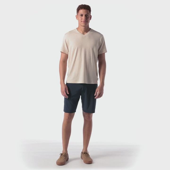 Smartwool Mens Perfect V-Neck Short Sleeve Tee - Almond
Fit video